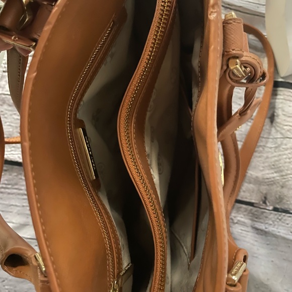 Tory Burch Brown Leather Handbag - Picture 4 of 7